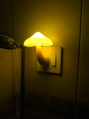 AUSAYE 5Pack Sensor LED Night Light Plug in Mushroom Lamp for Bedroom G797882