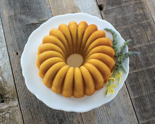 Nordic Ware Pro Cast Original Bundt Pan, 12 Cup, Bronze E3812