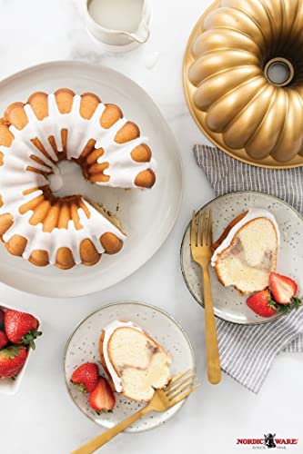Nordic Ware Pro Cast Original Bundt Pan, 12 Cup, Bronze E3812