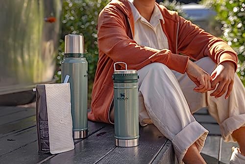 Stanley Travel Mug with French Press 16 oz, Insulated Stainless Steel, Leakproof Lid, Hammertone Green L66513