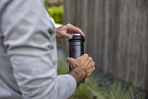 Stanley Travel Mug with Integrated Handle J297