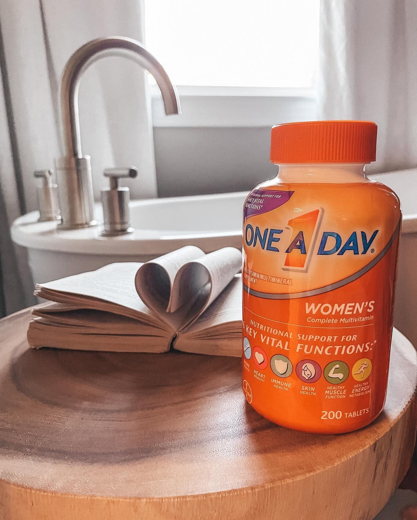 One A Day Women’s Multivitamin Tablets, 100 Count (Pack of 32) W322