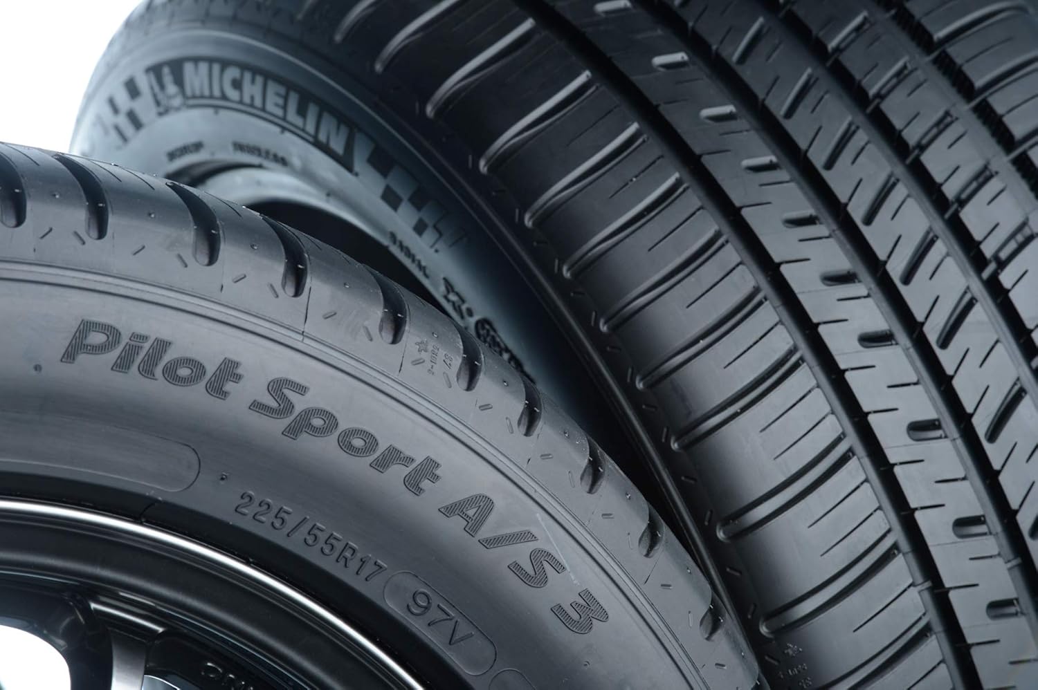 MICHELIN Pilot Sport A/S 3 All-Season Tire 255/55R19 XL 111V K16498