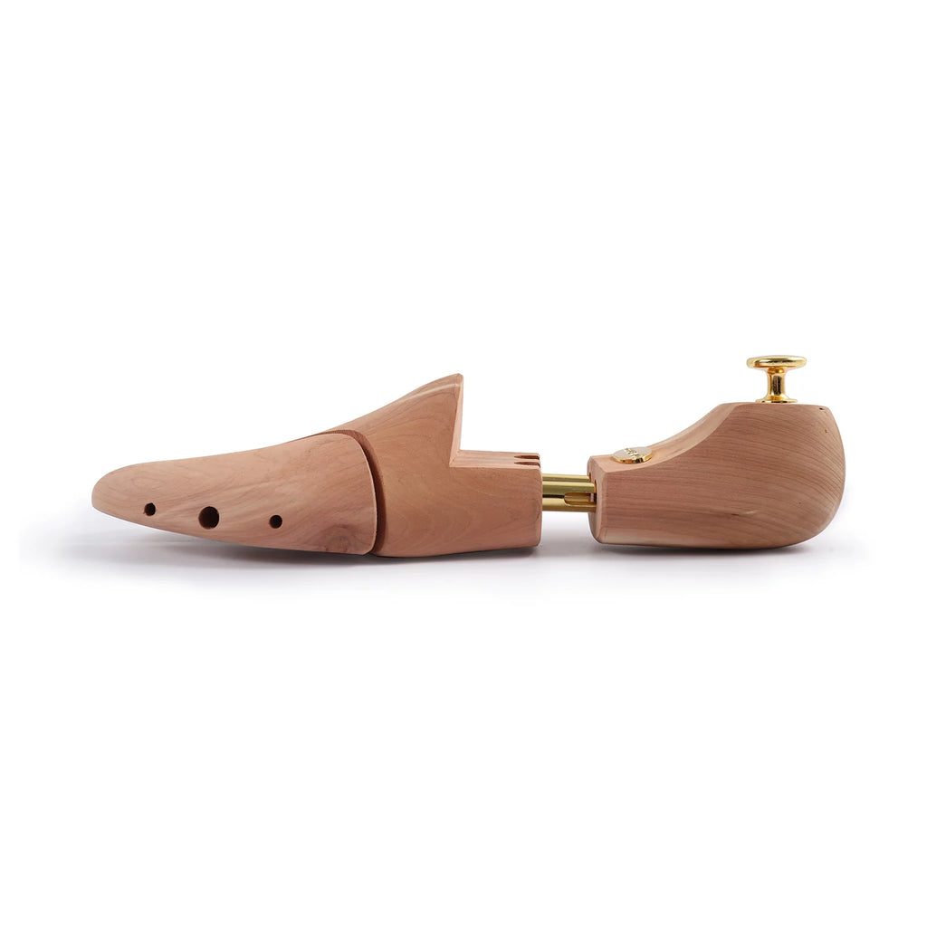 CONSDAN Cedar Shoe Trees for Men Women, Adjustable, Medium, 2 Pairs I279099