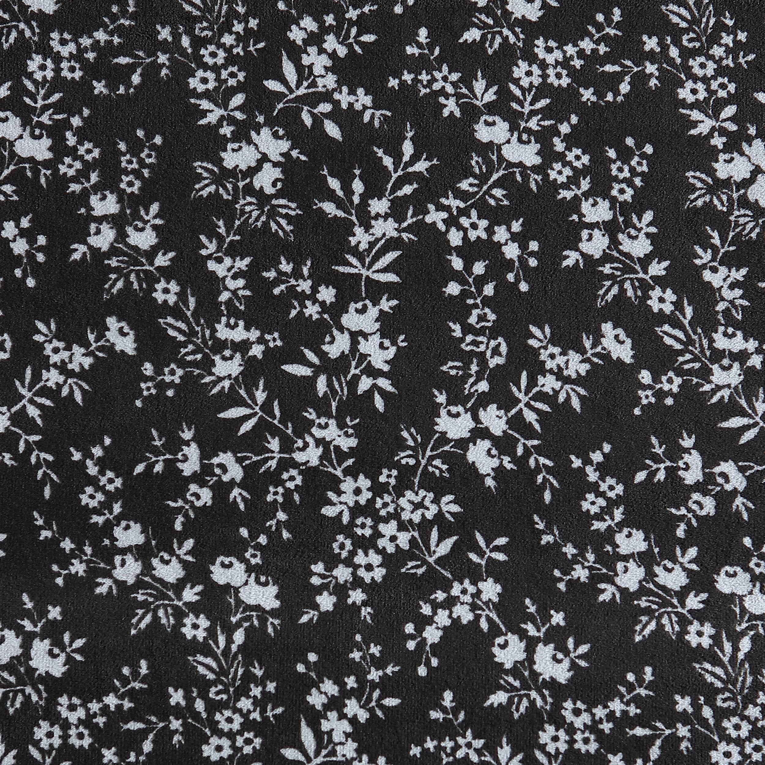 Betsey Johnson Pretty Floral Black Ultra Soft Plush Twin Blanket M25119